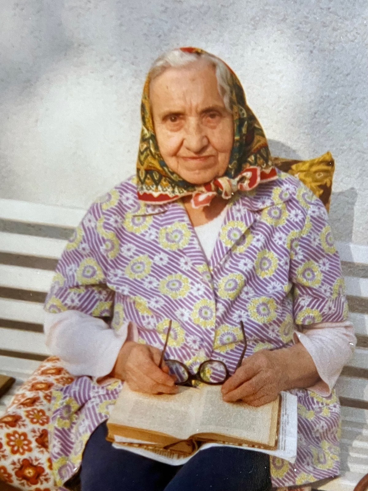 V šátku